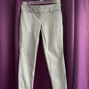 Gray Limited exact stretch skinny pants.